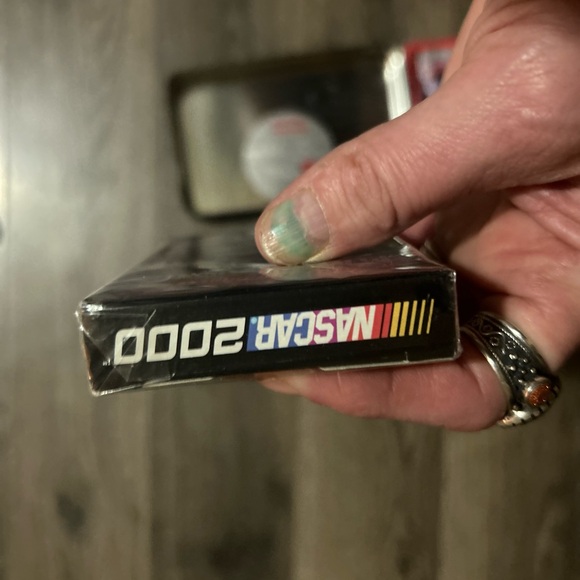 Collectable Dale Earnhardt playing card tin - Picture 6 of 6